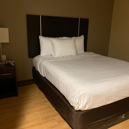Pitkin Hotel New York Bagian luar foto