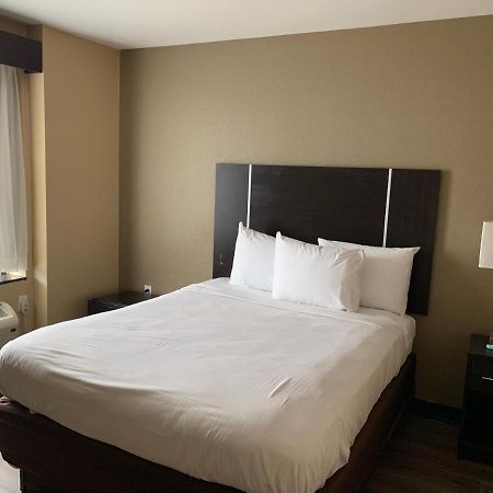 Pitkin Hotel New York Bagian luar foto